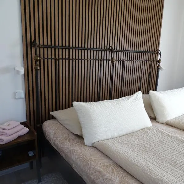 Ferienwohnung am Pilsensee, hotel v destinaci Seefeld