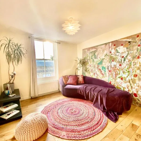 लंदन में, होटल London's Central East End 2 Bedroom City Apartments
