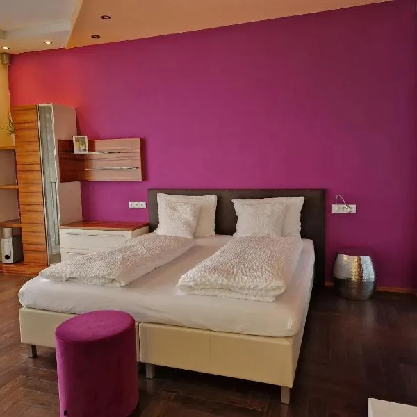 HOTEL MARIA, hôtel à Gramatneusiedl