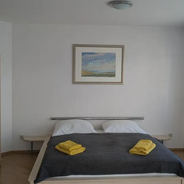 Ferienwohnung mit Garten in der Nähe Landshut, hotel di Geisenhausen