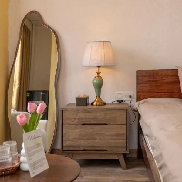 Dechill House, hotel v Hanoji