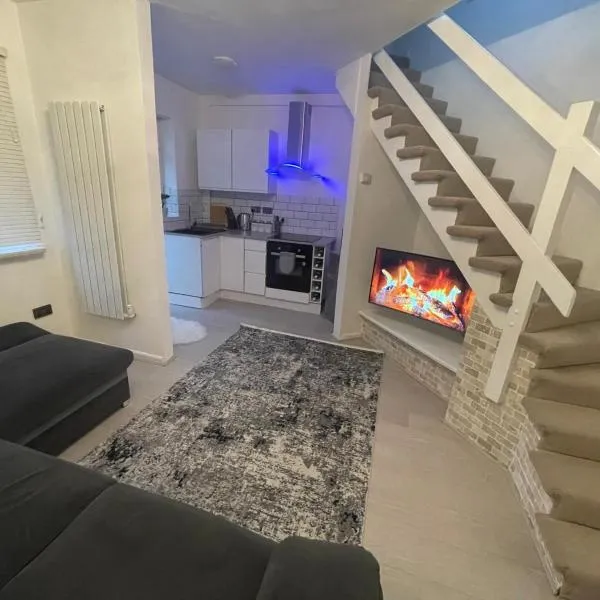 Modern Cozy home, hotel in Watford