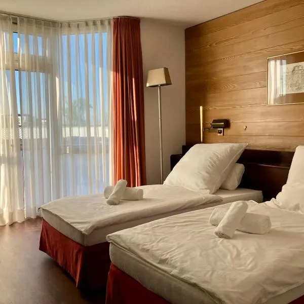 Haus Alexander, hotel in Frechen