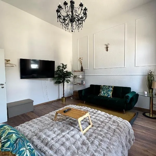 Premium-Apartment im Duisburger Süden, nähe Düsseldorf Flughafen & Messe, Komplett ausgestattetes Apartment mit modernen Altbau-Flair, hotel in Duisburg