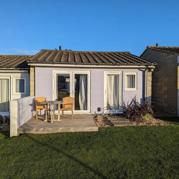 Saltbox B4 holiday cottage, hotel v destinaci Freshwater
