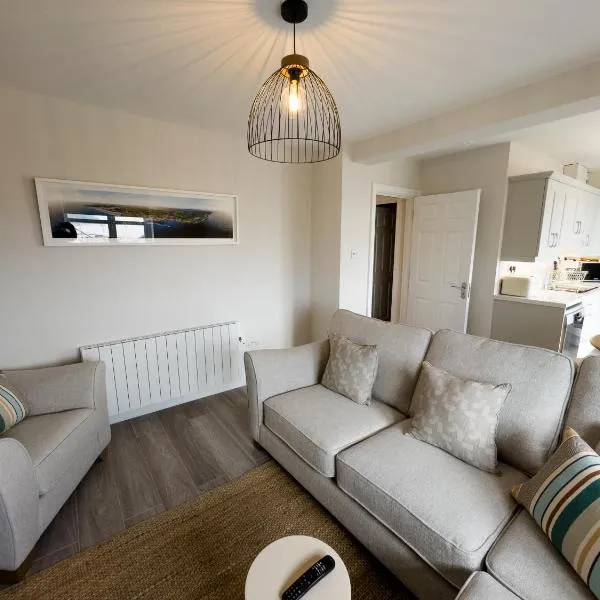 Sea Breeze 2 Bedroom Luxury Apartment - Beach Views, hotel in Bundoran