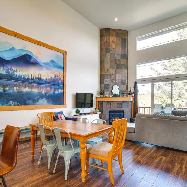 Klamath Falls Getaway with Pool and Hot Tub Access!, hotel in Klamath Falls