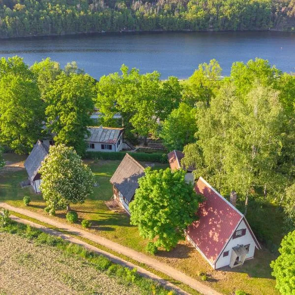 Ubytování u Foltýnů - chatičky Hracholusky, hotel in Pňovany