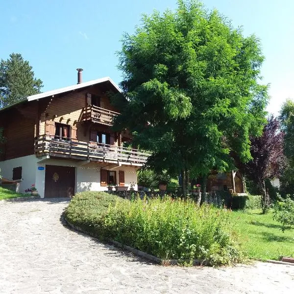 Chalet Jura, hotel in Doucier