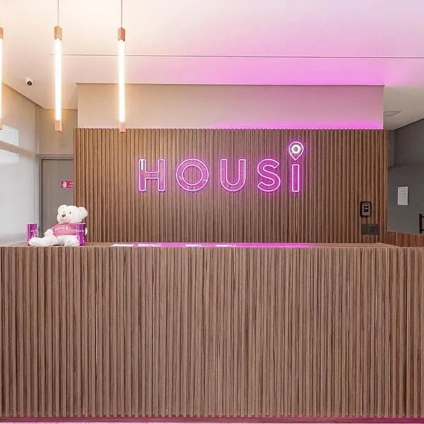 Brickell One by Housi, prédio com academia próximo à rodoviária, hotel v destinaci Curitiba