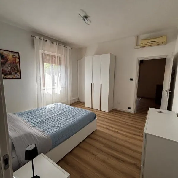 Appartamento Via Forte Tomba, hotel v destinaci Verona