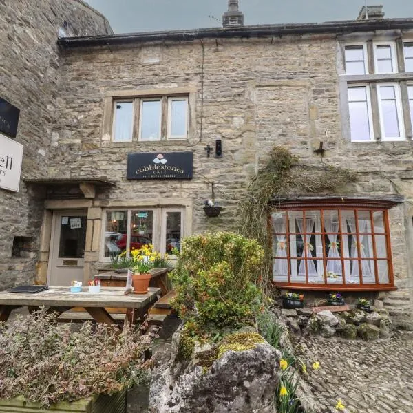 2 The Square, hotel in Skipton
