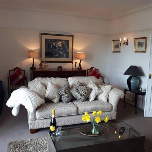 Foxgloves apartment Windermere, hotel di Windermere