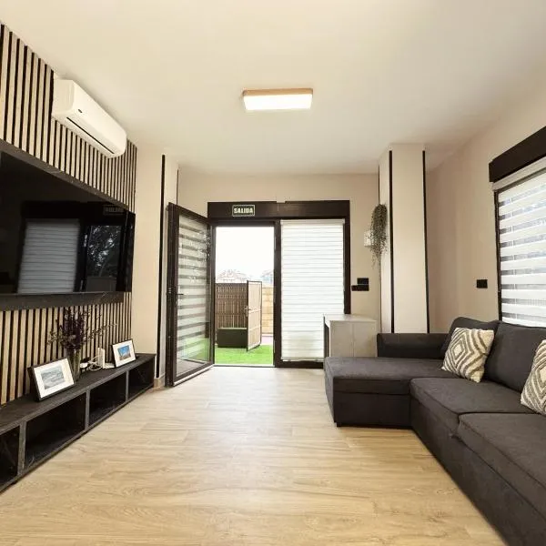 Flower Deluxe Bajo con Jardin 6083 – hotel w mieście Noja