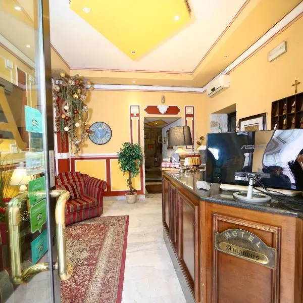 Hotel Amadeus – hotel w mieście Caserta