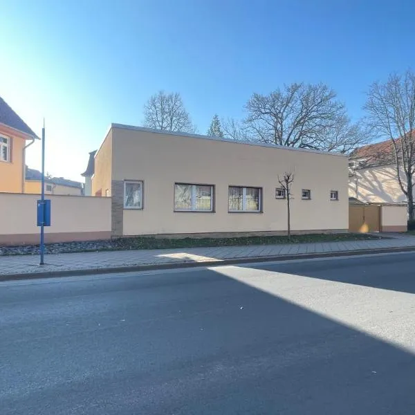 Kim Homestay B Zimmer 2, hotell sihtkohas Sömmerda
