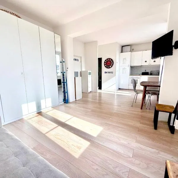 Atlas Home, hotel in Melun