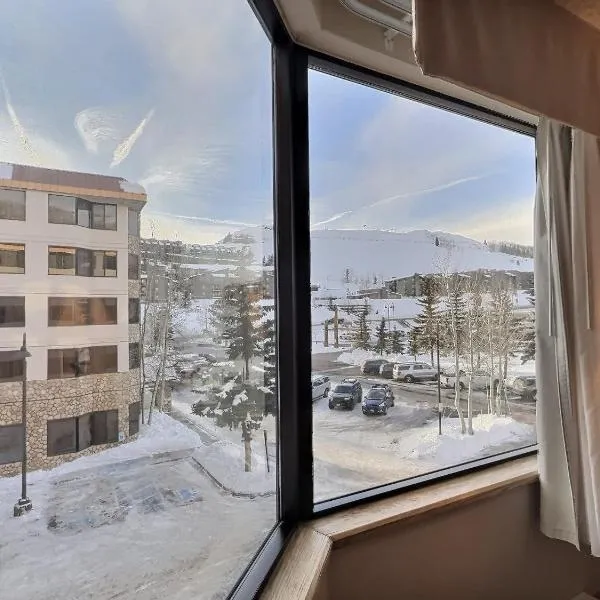 Studio Perfect Location 320 with Pool and Hot Tub, hotel u gradu Krested Bjut