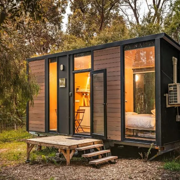 Forest Nook Tiny House by Tiny Away, hotel v destinaci Buffalo