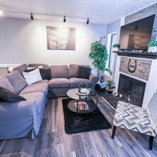 Cozy Retreat Golf, Lake & Nature at Beautiful Lake Monroe, hotel in Bloomington