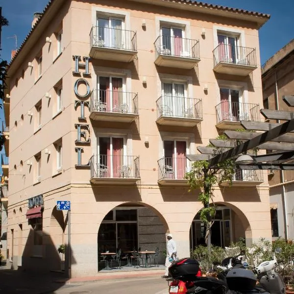 Hotel Plaça, hotel em Sant Feliu de Guíxols