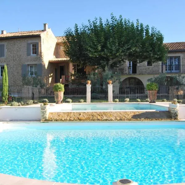 Bed and Breakfast Le Moulin De Champdurand, hotel v destinácii Suze-la-Rousse