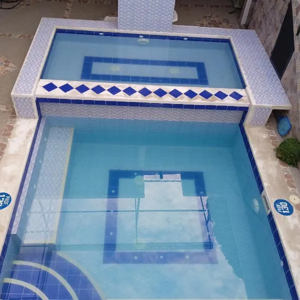 Hospedaje Lulú - Licores 24, hotel v destinaci Girardot