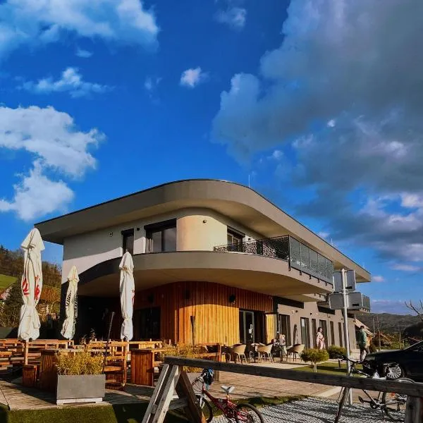 Apartments 5KA - Modern Comfort 5 minutes from Highway, hotel v destinaci Velika Loka