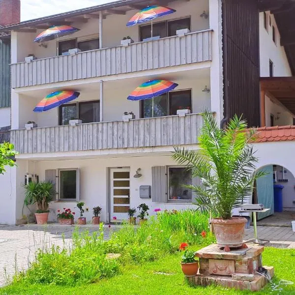 Pension Birkenhof, hotel v destinaci Hengersberg