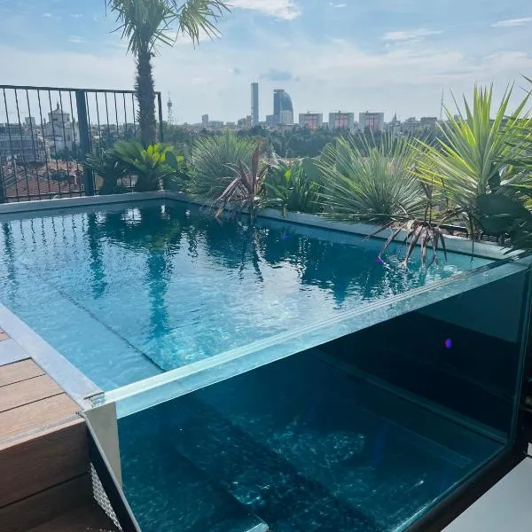 SkyJungle, luxury penthouse private pool and spa, hotel Milánóban