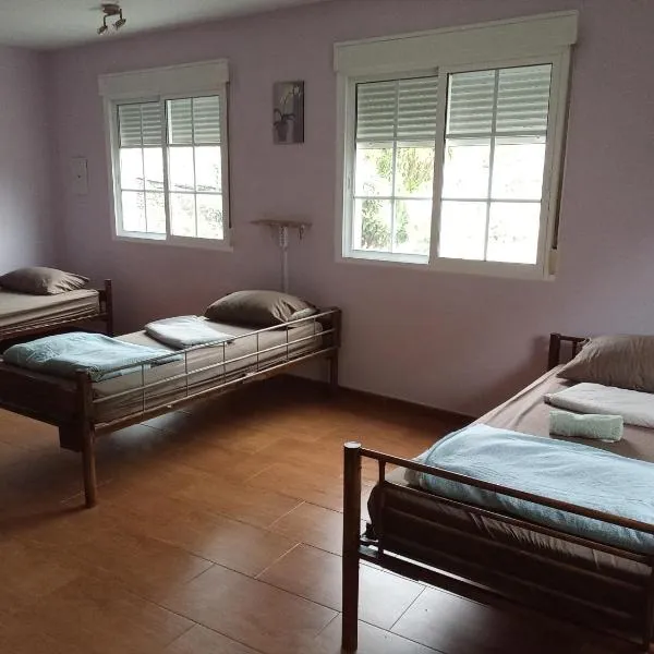 Albergue o Apalpador, hotel v destinaci Melide