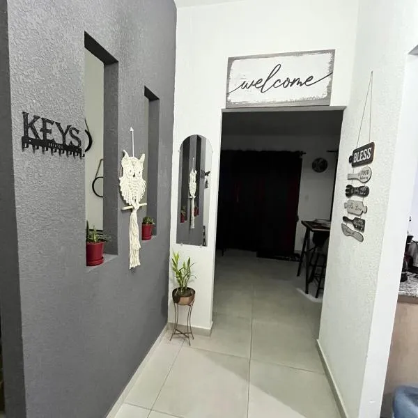 Home Sweet Home at Opico Garden, hotel in San Juan Opico