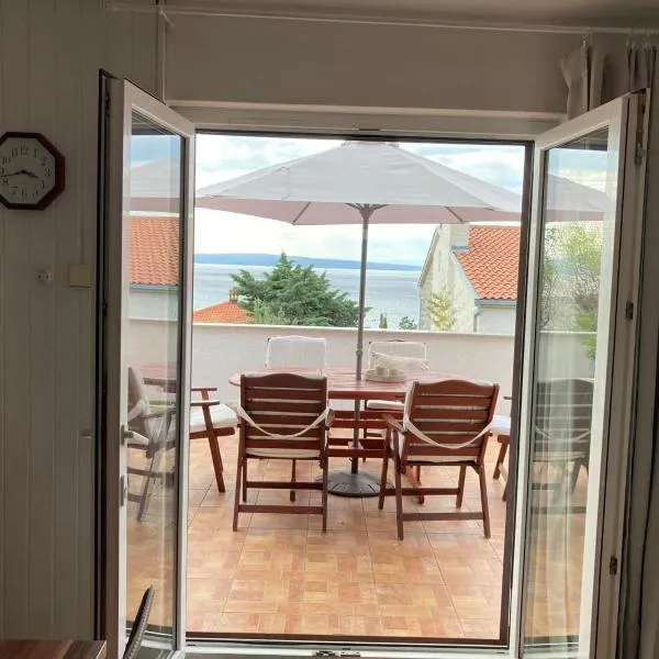 Apartman Feješ, hotel in Klenovica