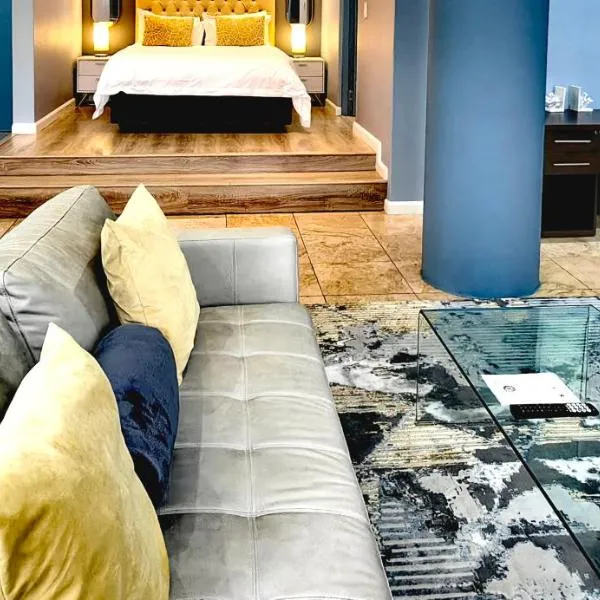 4 on Pritchard Luxury Suites, hotel in Johannesburg