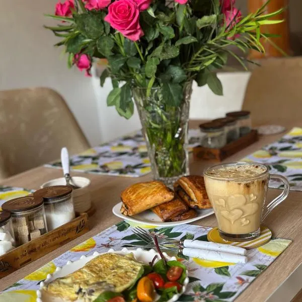 Ghazaly house, hotel in Marrakech