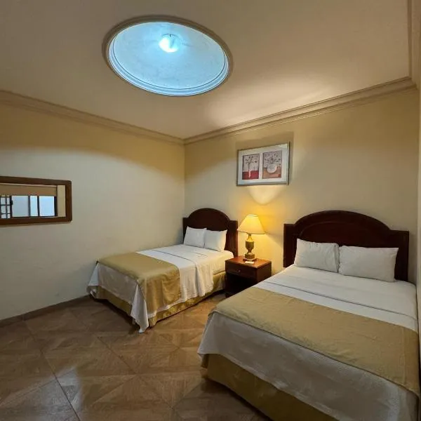 Hotel Plaza Express – hotel w mieście Torreón