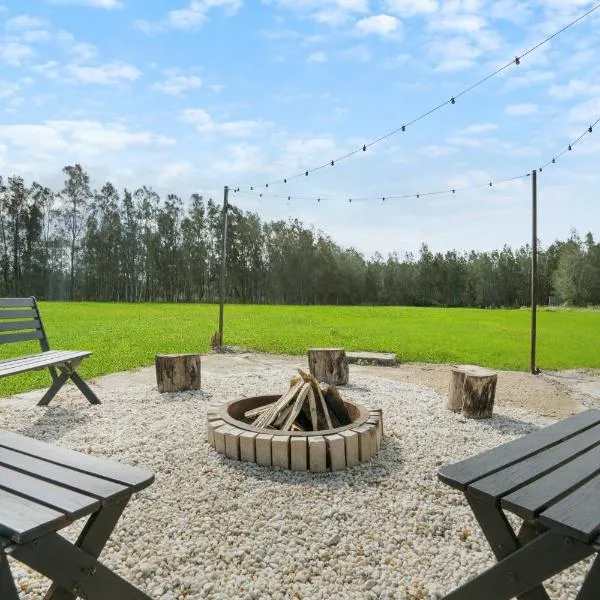 The Ranch - Coastal Farmhouse bringing family and friends together, hotel v destinaci Salt Ash