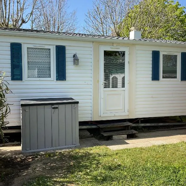 Mobilhome Île d Oléron Camping Les Tamaris – hotel w mieście Saint-Pierre-dʼOléron