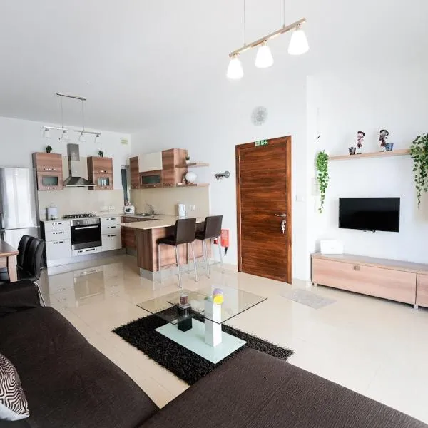 Seaview flat in Mellieha's heart, hotel v destinaci Is-Sellum