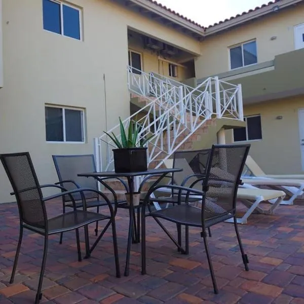 Hacienda Apartments near the beach, hotel v destinaci Oranjestad