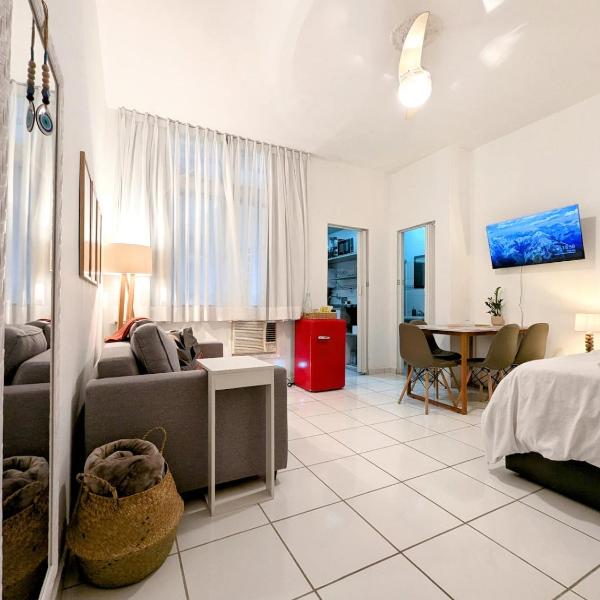 Apartamento em rua tranquila em Copacabana!