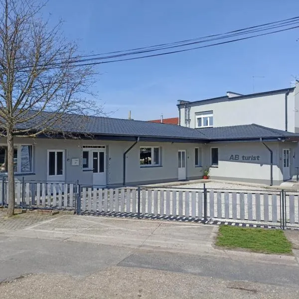 Abturist penzion, hotel ve Štúrově