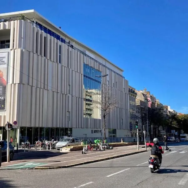Faculté Hôtel, hotel v mestu Marseille