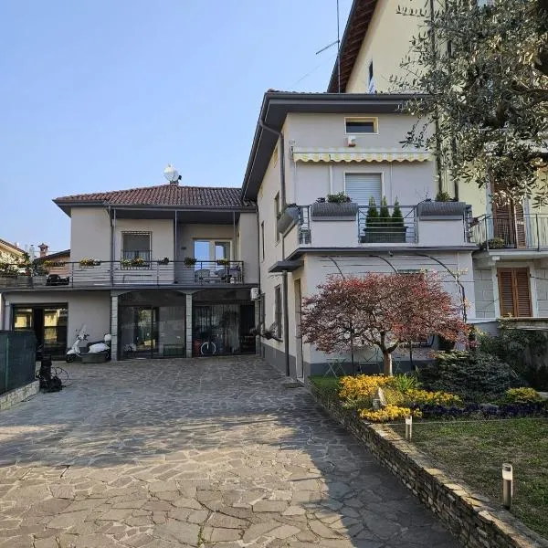 da Romy Holiday House, hotel v destinaci Mozzo