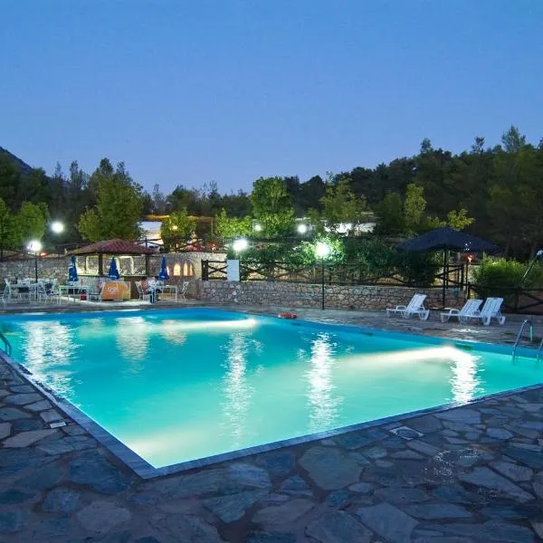 Bungalow - Camping Apollon, hotel em Ámfissa