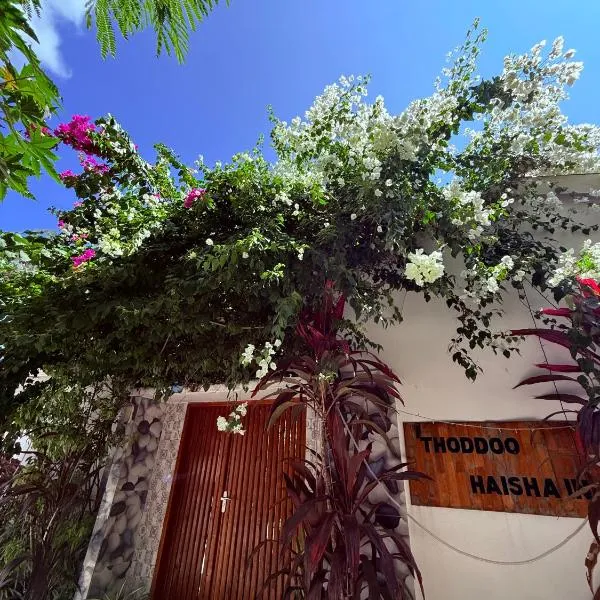 Thoddoo Haisha inn, Maldives, hotel v destinaci Thoddoo