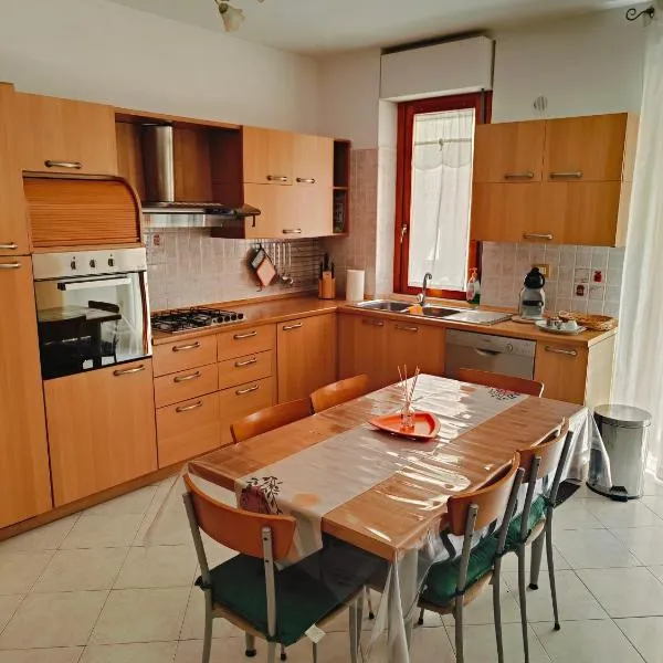 Golden Hour House, hotel em Termoli