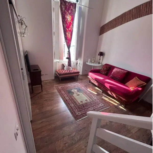 Wonderful Central apartment in Porta Garibaldi,Moscova, hotelli Milanossa