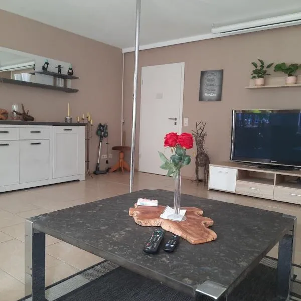 Dörrs vacation home with pool and garden, hotel v destinaci Weißbach