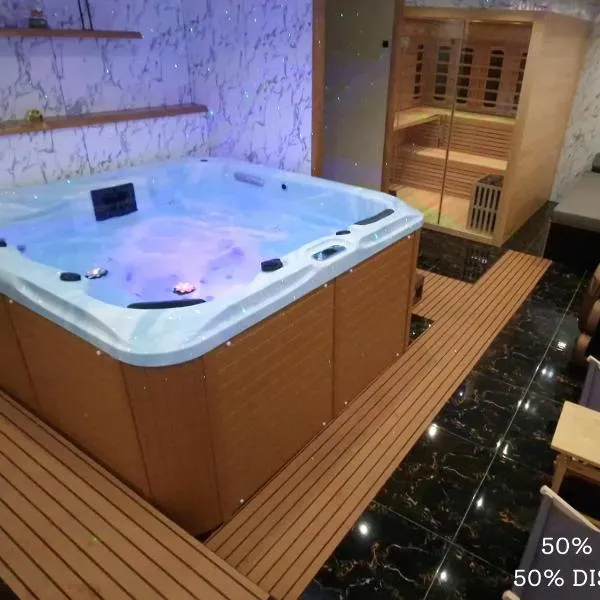 Apartments with Private Saunas & WELLNESS Gobi, hotel v destinaci Podčetrtek